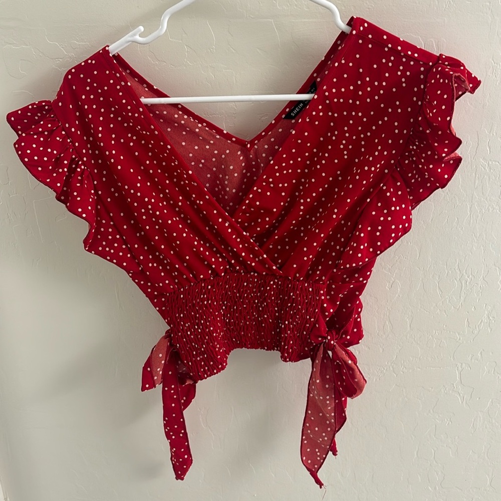 SHEIN / Crop top / Red / Polka dot / Size medium / M